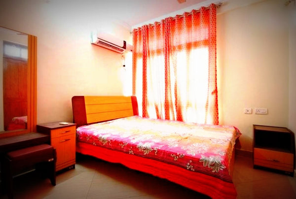 Colva Beach (Goa) : Stay in AC Deluxe Room, Para-sailing, Jet Ski Ride, Ringo Bumper Ride, Welcome drink, Breakfast & MORE!