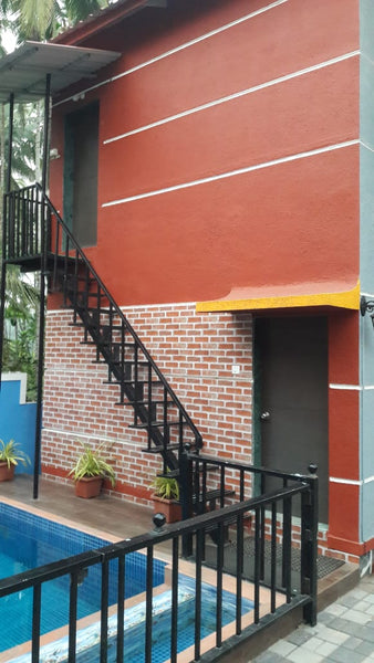 Nagaon Beach (Alibaug): Adventure Water Sports & Cottage stay with Swimming pool, Meals & More!