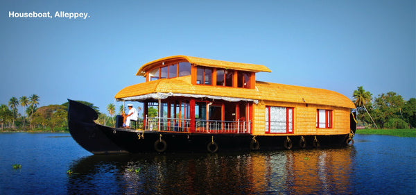 Alappuzha Houseboat (Overnight Package): Stay in Deluxe AC Houseboats with all Meals and More!