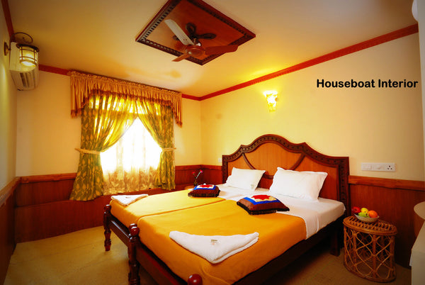 Alappuzha Houseboat (Overnight Package): Stay in Deluxe AC Houseboats with all Meals and More!