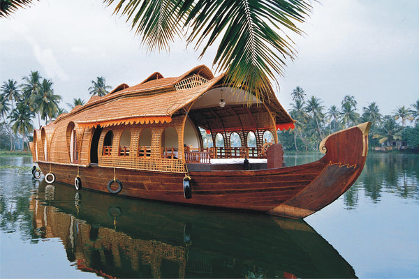 Kerala (5N/6D): Stay in 3 Star Hotels + 2 Nights in Munnar + 2 Nights in Thekkady + 1Night stay in AC Deluxe Houseboat at Alleppey (Kerala Backwaters) & More!