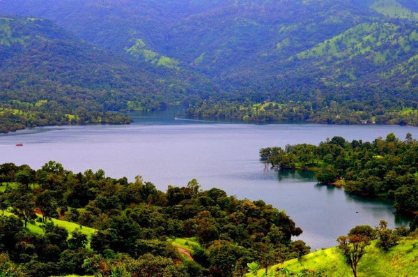 Tapola (Mahabaleshwar) : Stay in Lakeview Cottage, Kayaking, Paddle Boat, Barbeque, Campfire, Music & More