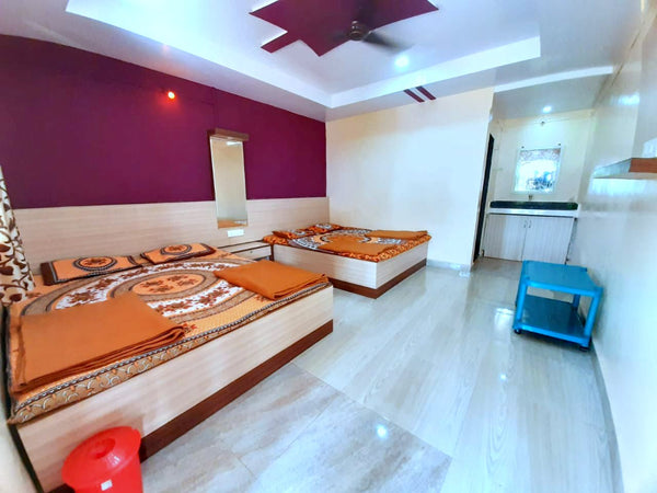 Tapola (Mahabaleshwar) : Stay in Lakeview Cottage, Kayaking, Paddle Boat, Barbeque, Campfire, Music & More