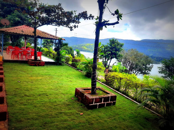 Tapola (Mahabaleshwar) : Stay in Lakeview Cottage, Kayaking, Paddle Boat, Barbeque, Campfire, Music & More